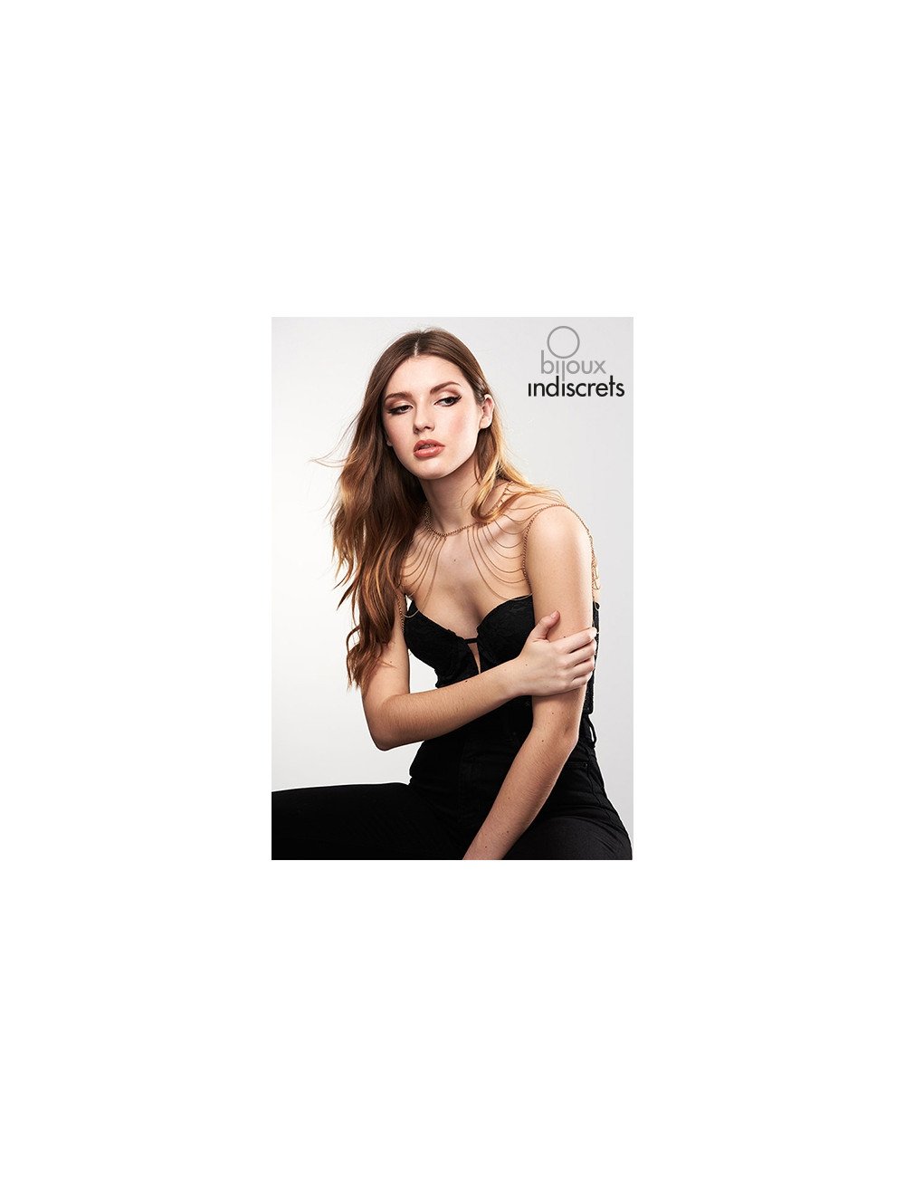 Bijoux épaules et dos en chainettes métalliques dorées
