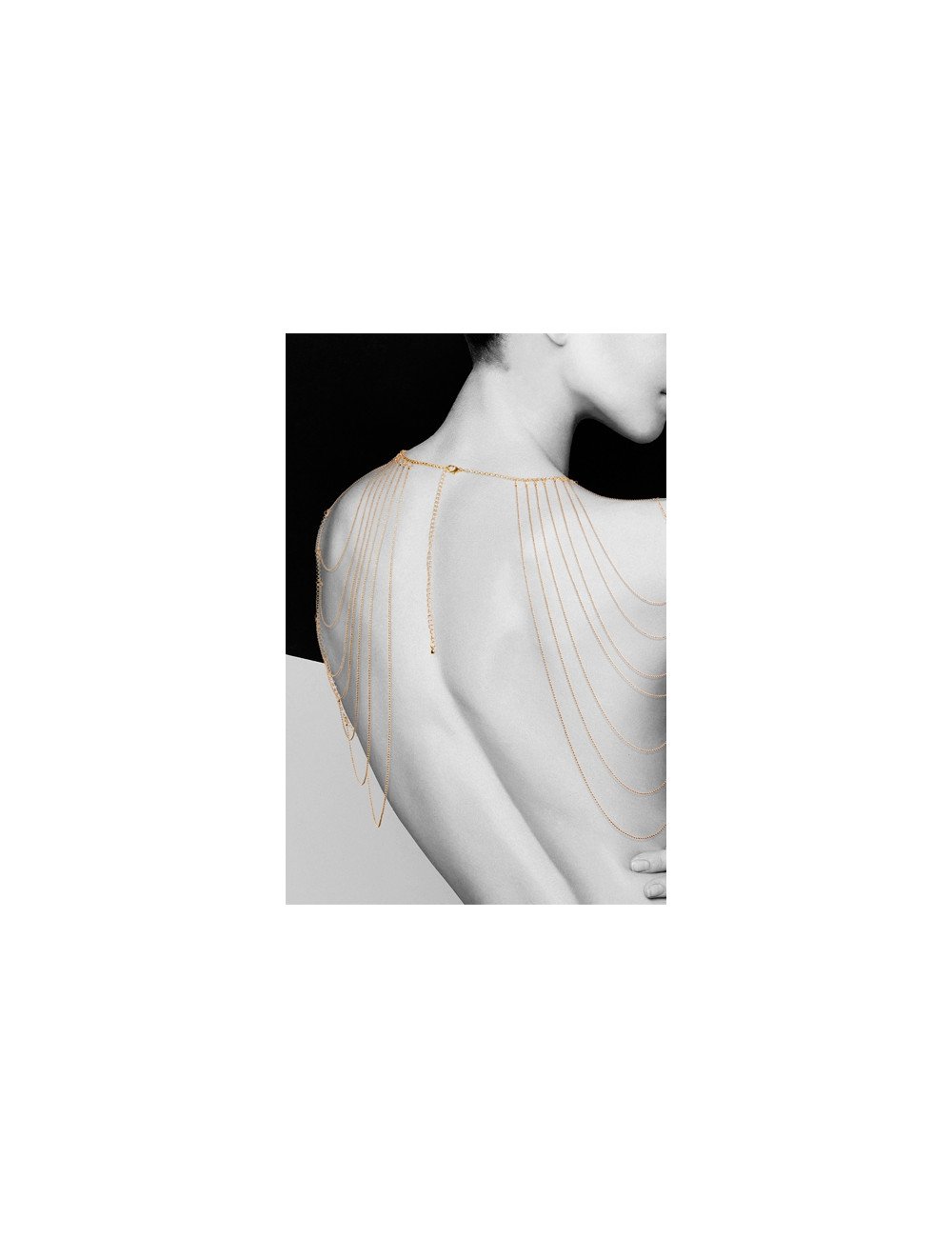 Bijoux épaules et dos en chainettes métalliques dorées